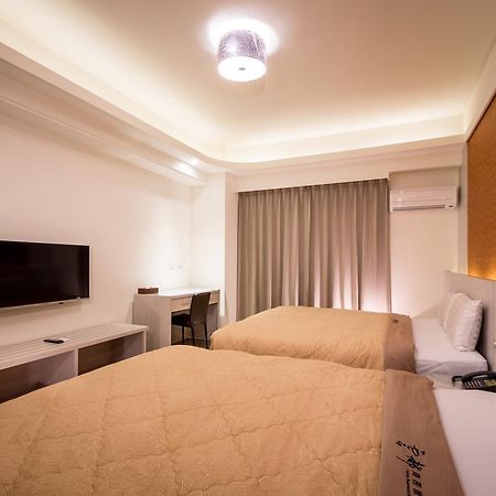Yundu Business Hotel Mailiao Ngoại thất bức ảnh